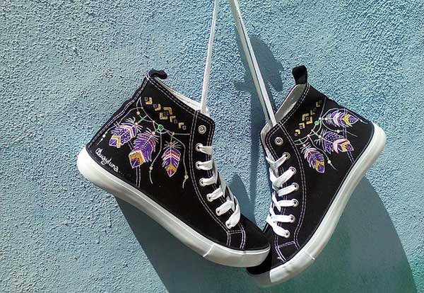 Sneakers Hausschuhe sind momentan sehr im Trend